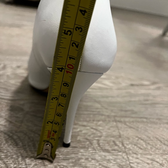 Something Navy Dina Pumps - White Leather - Picture 16 of 16